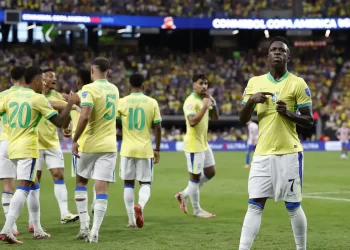 Copa América: Brasil encara Colômbia de olho na liderança do Grupo D
