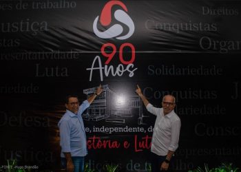 Luiz Roberto participa da comemoração dos 90 anos do Sindicato dos Bancários