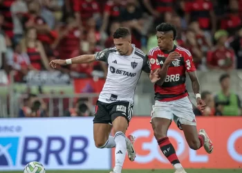 Líder do Brasileiro, Flamengo enfrenta Atlético-MG em Belo Horizonte