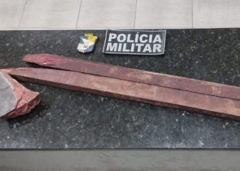 Homem agride mulher com pedra e morre com pauladas na cabeça em Lagarto