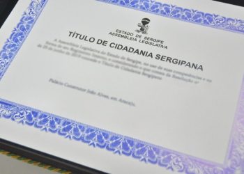 Alese concede Título de Cidadão Sergipano ao artista Joaquim Casaca de Couro