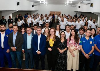 Deputada Katarina Feitoza celebra posse de 80 novos servidores na Coordenadoria Geral de Perícias