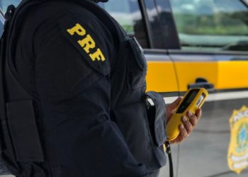 Motociclista é preso por embriaguez ao volante e direção sem habilitação na BR-101, em Sergipe