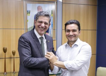 Rogério Carvalho e Ministro do Turismo discutem ampliação da malha aérea para impulsionar turismo no Norte e Nordeste