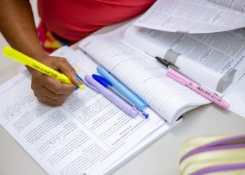 Seduc prorroga inscrições para vagas remanescentes no curso de francês