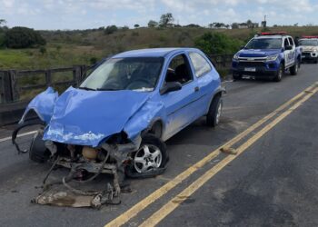 Carro colide em ponte na SE-160 e motorista é encontrado morto abaixo da estrutura