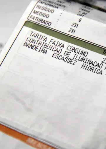 Conta de energia elétrica fica mais cara a partir de hoje