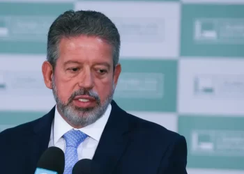 Lira cria comissão especial para discutir anistia para condenados de 8 de janeiro