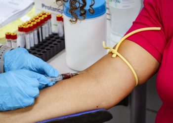 SES reforça orientações para combate do vírus HTLV