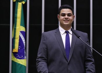 TRE/SE cassa mandato do deputado federal Ìcaro de Valmir por fraude na cota de gênero