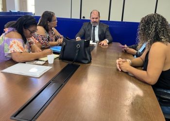 Isac se reúne com Auxiliares de Saúde Bucal para discutir pautas importantes na LOA