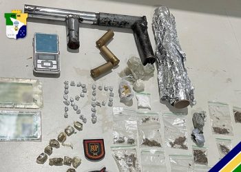 Polícia apreende arma caseira e entorpecentes em Nossa Senhora do Socorro