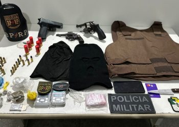 BPRp apreende armas, drogas e equipamentos em ação no conjunto João Alves