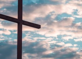 Porque, se cremos que Jesus morreu e ressuscitou, assim também aos que em Jesus dormem, Deus os tornará a trazer com ele.