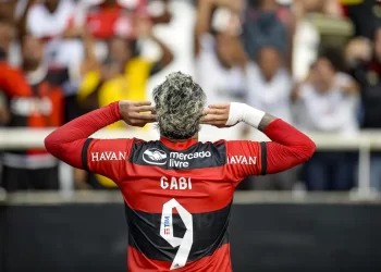 Cruzeiro anuncia a contratação do atacante Gabriel Barbosa