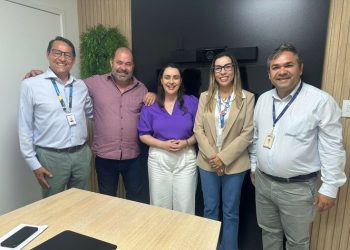 Isac discute melhorias na saúde de Aracaju em reunião com a secretária de Saúde