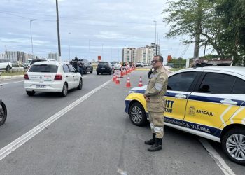 SMTT implementa medidas para garantir segurança e fluidez no trânsito durante obras do complexo viário em Aracaju