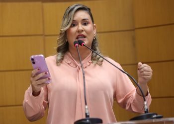 Kitty Lima destaca avanços em direitos das pessoas com fibromialgia e proteção animal