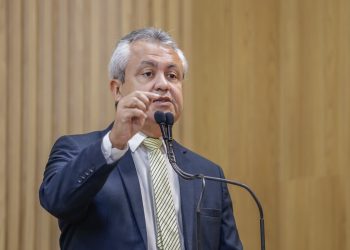 Vereador critica aumento na cobrança de estacionamento em shoppings de Aracaju