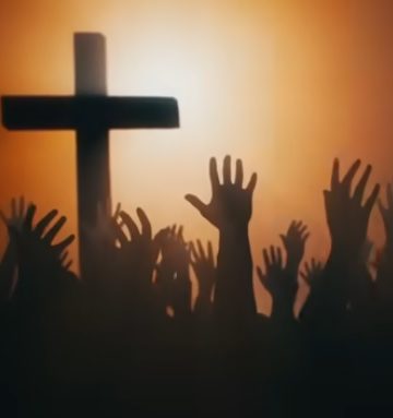 Tu, Senhor, pelo teu favor fizeste forte a minha montanha; tu encobriste o teu rosto, e fiquei perturbado.