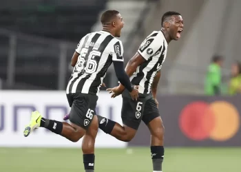 Botafogo vence primeira na Copa Libertadores