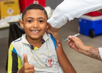 Sergipe alinha estratégia para vacinação de estudantes em escolas públicas em 2025