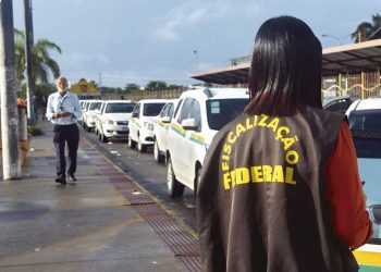Taxistas de Aracaju devem agendar verificação do taxímetro após reajuste da tarifa