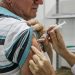 Vacinação contra influenza é essencial para proteção de idosos, alerta SES