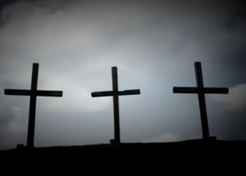 Oferecei sacrifícios de justiça, e confiai no Senhor.