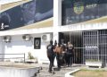Mulher é presa suspeita por matar o próprio filho após discussão por cerveja em Aracaju