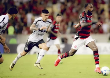 Em situação complicada na Libertadores, Fla enfrenta Central Córdoba