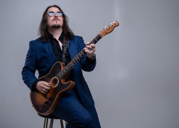 Pela primeira vez em Aracaju, cantor Dino Fonseca apresenta ‘De volta aos anos 80’