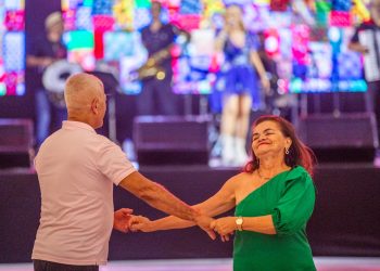 Dia dos Namorados em Aracaju tem forró, romantismo e tradição na Orla da Atalaia