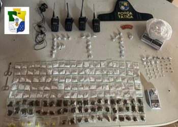 PM apreende drogas e rádios comunicadores em ocupação no Bairro Santa Maria