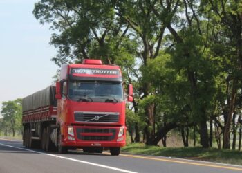 Sergipe cria programa para facilitar habilitação de caminhoneiros