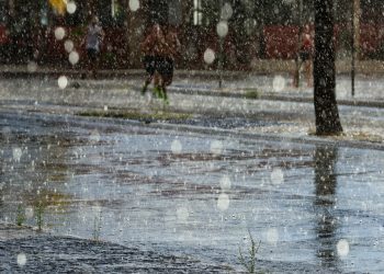 Sergipe segue sob alerta de chuvas intensas e ventos fortes até terça-feira, 17