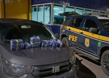 PRF prende casal com 12 kg de crack na BR-101 em São Cristóvão (SE)