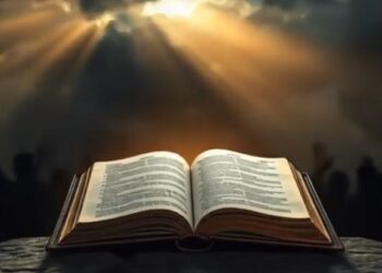 Deus é o nosso refúgio e fortaleza, socorro bem presente na angústia.