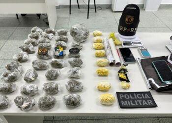 BPRp apreende quase 2 kg de drogas na Zona Norte de Aracaju