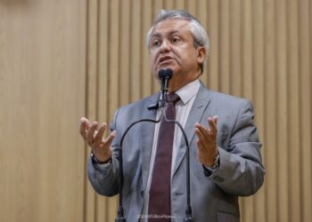 Elber Batalha cobra liberação de emendas para construção de centro cirúrgico no Hospital São José