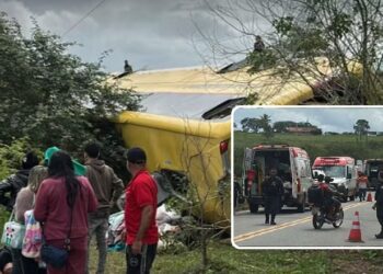 Ônibus com mais de 42 pessoas tomba em Poço Redondo, sertão de Sergipe