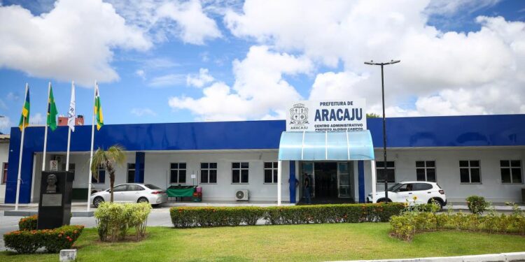 Prefeitura de Aracaju inicia mudança de secretarias devido a reforma no Centro Administrativo