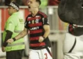 Flamengo vence o Galo e é o novo líder do Campeonato Brasileiro