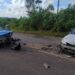 Colisão frontal deixa veículo destruído e condutor ferido em Salgado