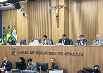 Lúcio Flávio defende que os ônibus elétricos retornem para as ruas a serviço do povo