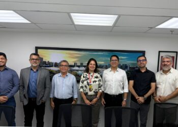 Vice-prefeito de Aracaju discute melhorias no trânsito e transporte público na região do Shopping Jardins