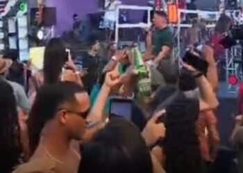 Homem suspeito de ostentar arma em festa se apresenta a polícia