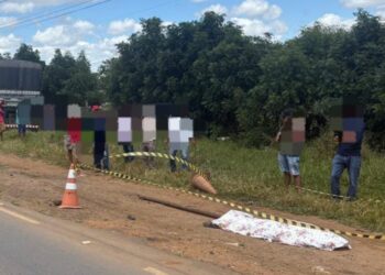 Acidente entre moto e caminhão deixa duas vítimas fatais na SE-230