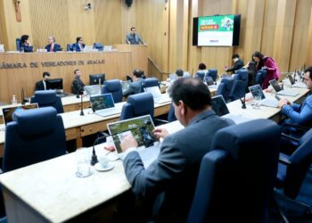 Campanha de reajuste salarial de profissionais da saúde pública é tema da Tribuna Livre desta terça-feira, 16