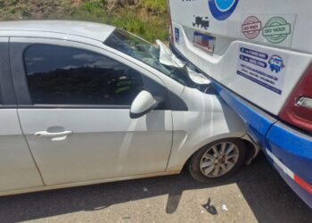 Colisão entre ônibus e carro é registrada em São Cristóvão